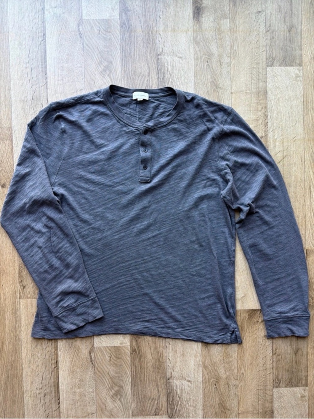 Club Monaco Men's Long-Sleeve Henley - Charcoal